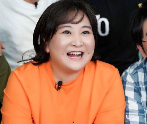 娱乐吃瓜贾玲